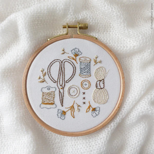 Knit and Stitch 4" Embroidery Kit
