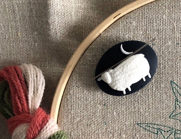 Magnetic Needle Minder: Sheep