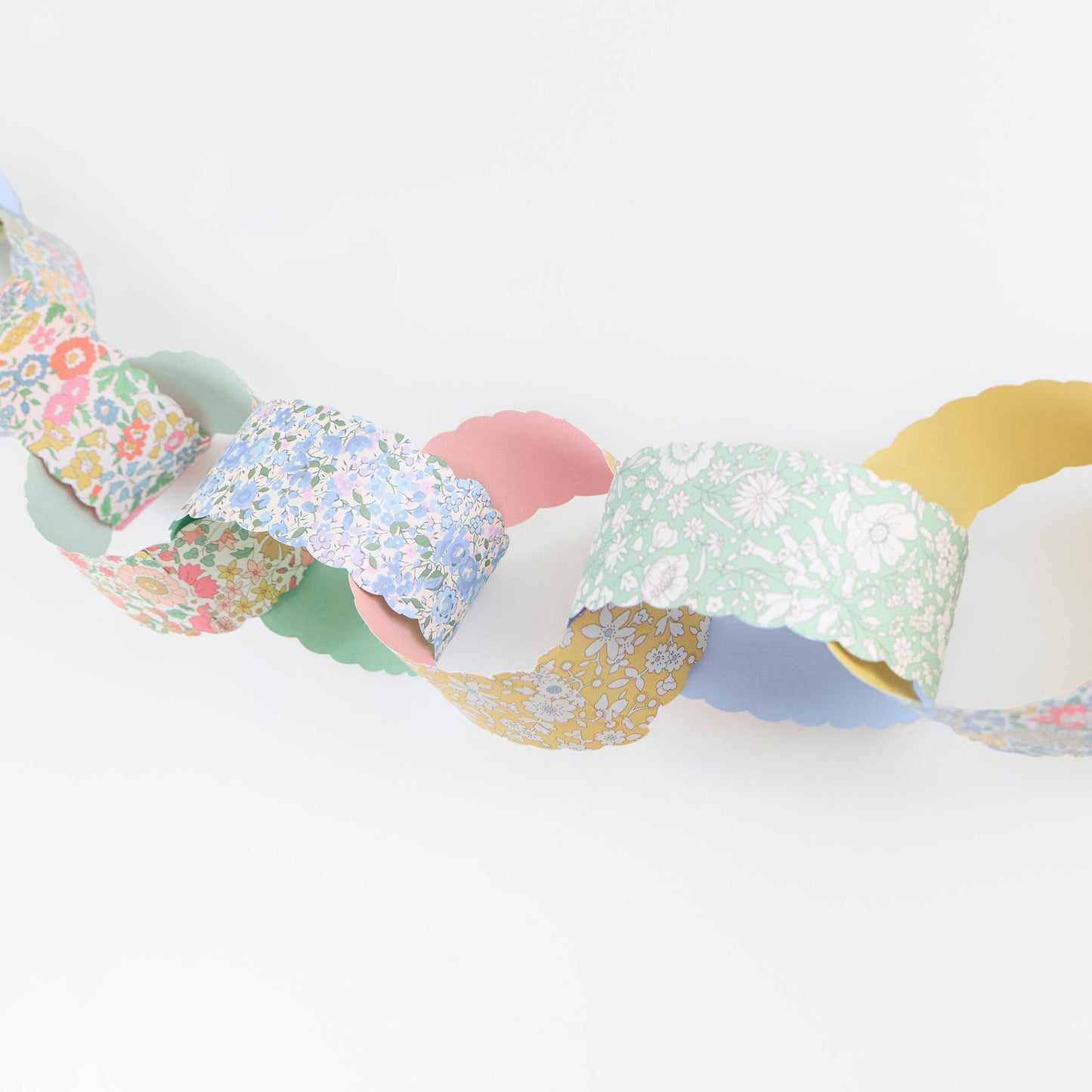 Meri Meri x Liberty Scalloped Paper Chains Set
