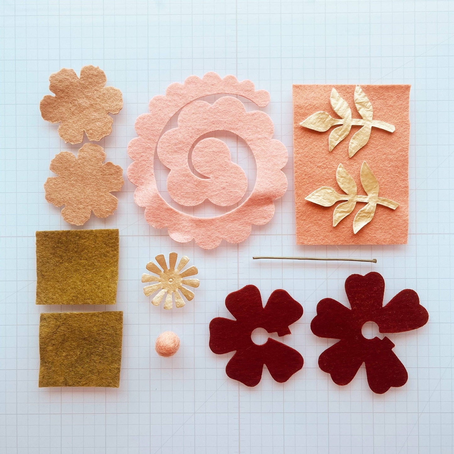 Mini Felt Flower Craft Kit | Crimson Blush