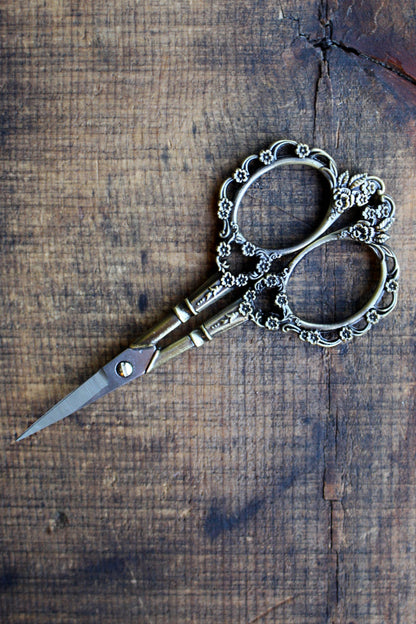 Victorian Scrollwork Scissors