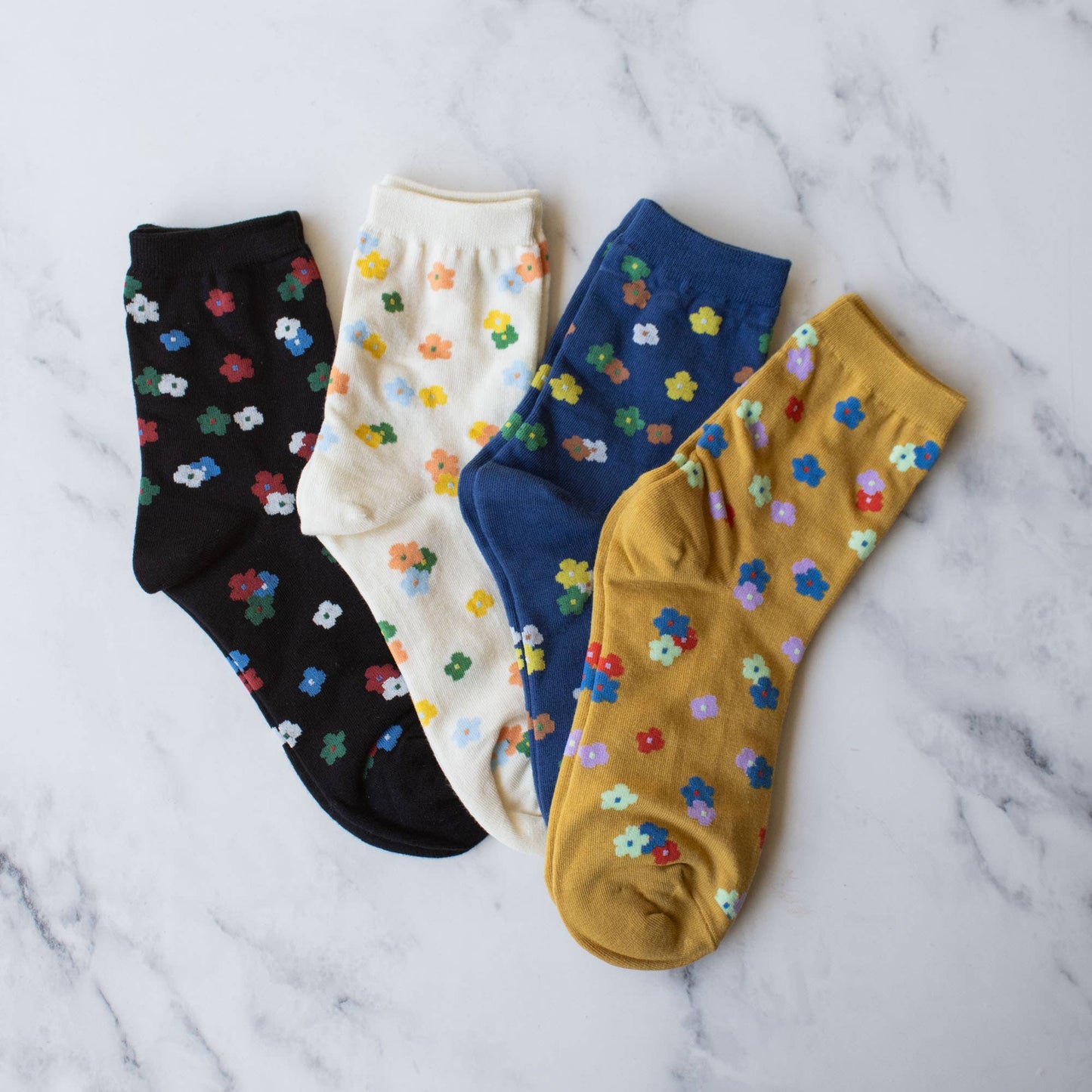 Women's Little Flower Garden Socks