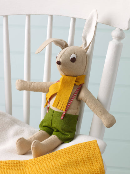 A Year of Felt Decorations Book