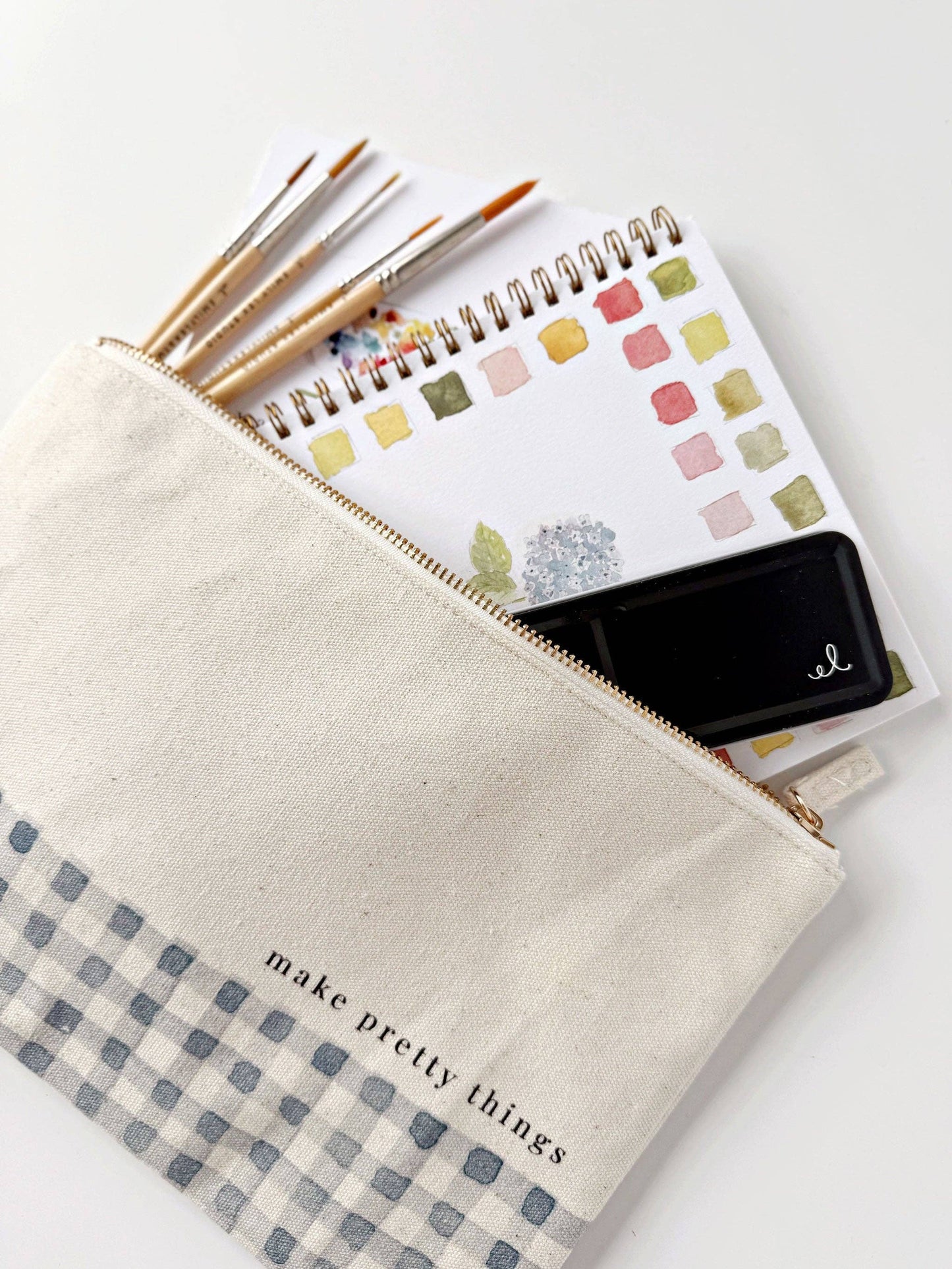 Canvas zipper pouch "make pretty things" gingham