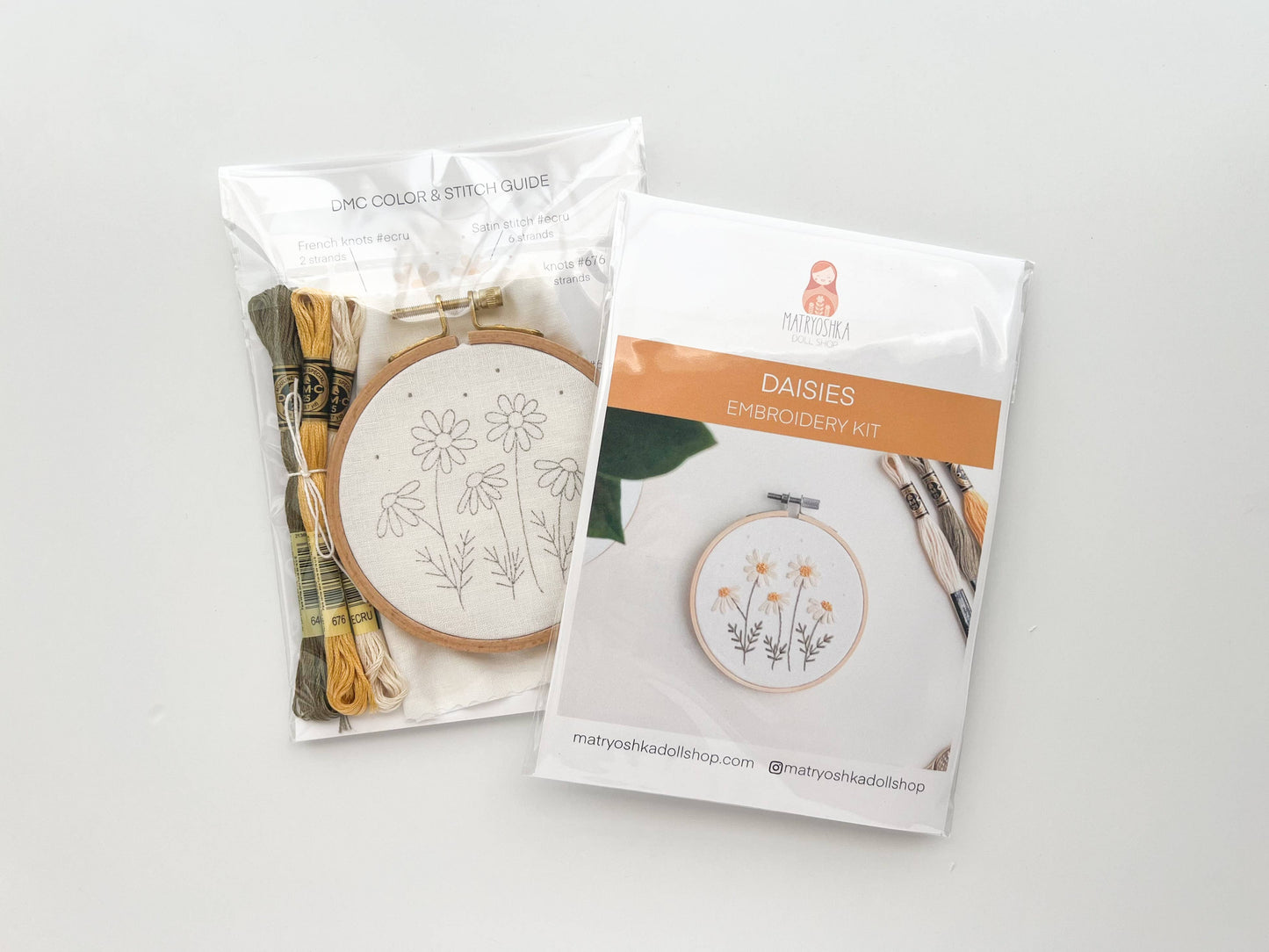 Daisies Embroidery Kit, 4” beginner embroidery craft kit