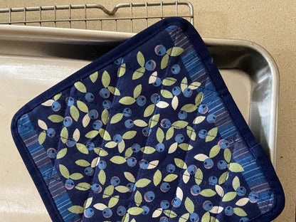 Be Wild Blueberry Linen Pot Holder