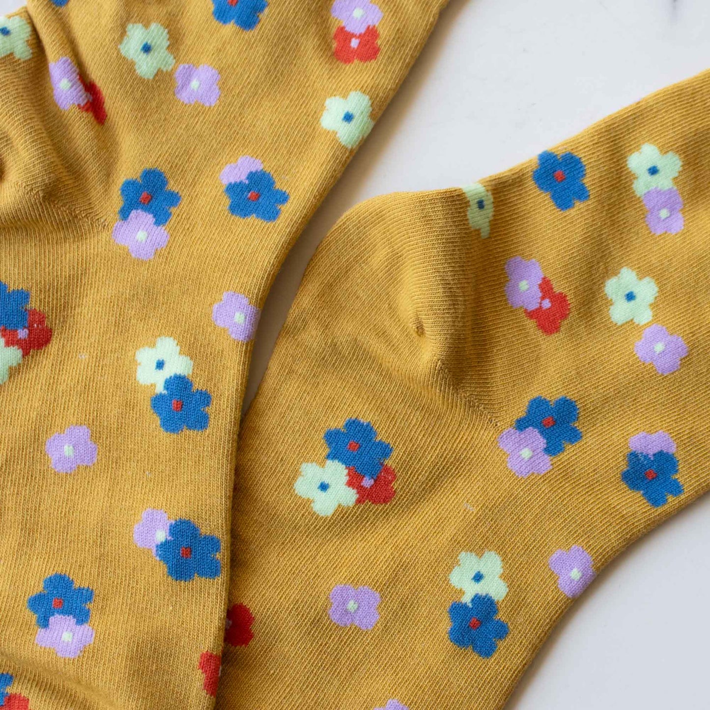 Women's Little Flower Garden Socks