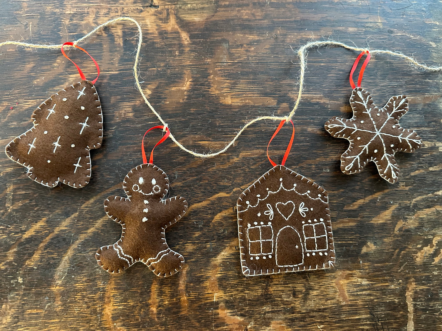 Felt Gingerbread Garland (Adults & Teens)