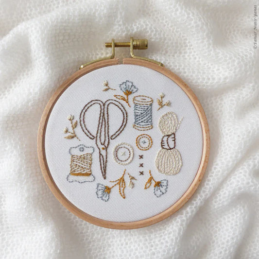Knit and Stitch 4" Embroidery Kit