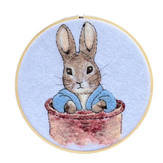 Beatrix Potter - Peter Rabbit and His Garden Hideaway