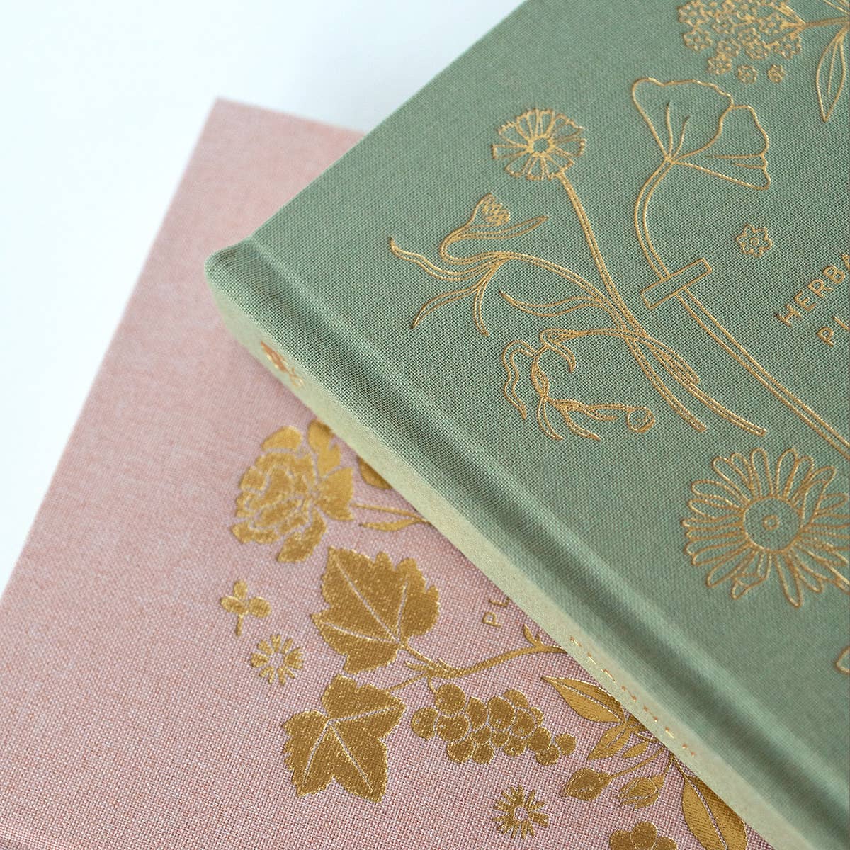 HERBARIUM | LINEN-BOUND UNDATED PLANNER