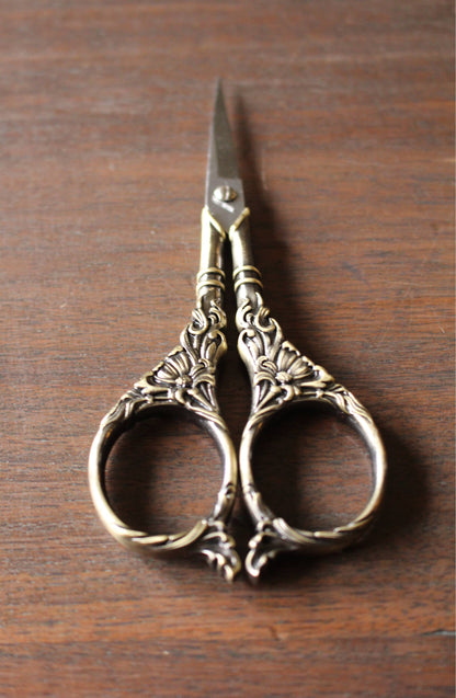 Botanical Garden Scissors