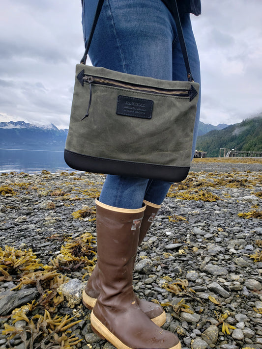 FisherFolk CrossBody Zipper Shoulder Bag | Spruce with Black Leather