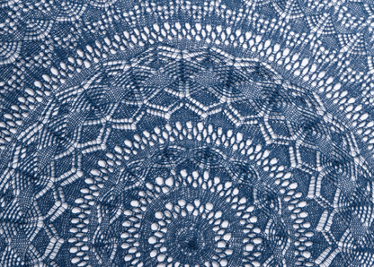 Brooklyn Tweed Vale Pattern: Lucca