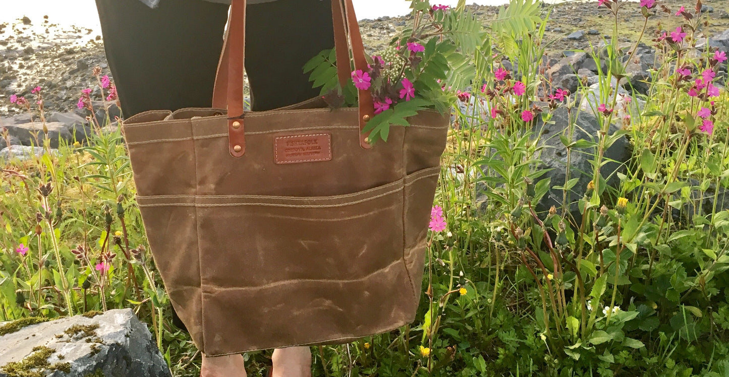 FisherFolk Waxed Canvas Sturdy Tote | Rust with Brown Stained Handle